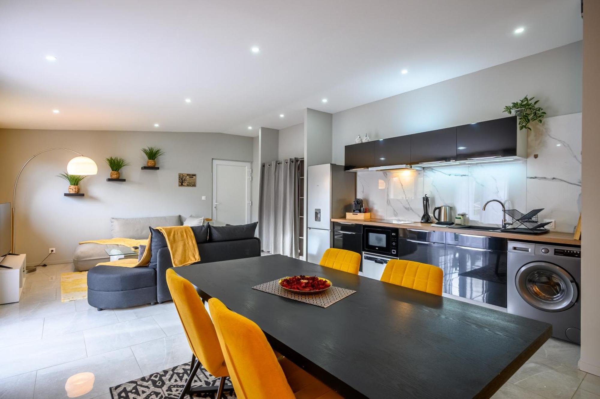 Le Charles Apartment Montbeliard Exterior photo